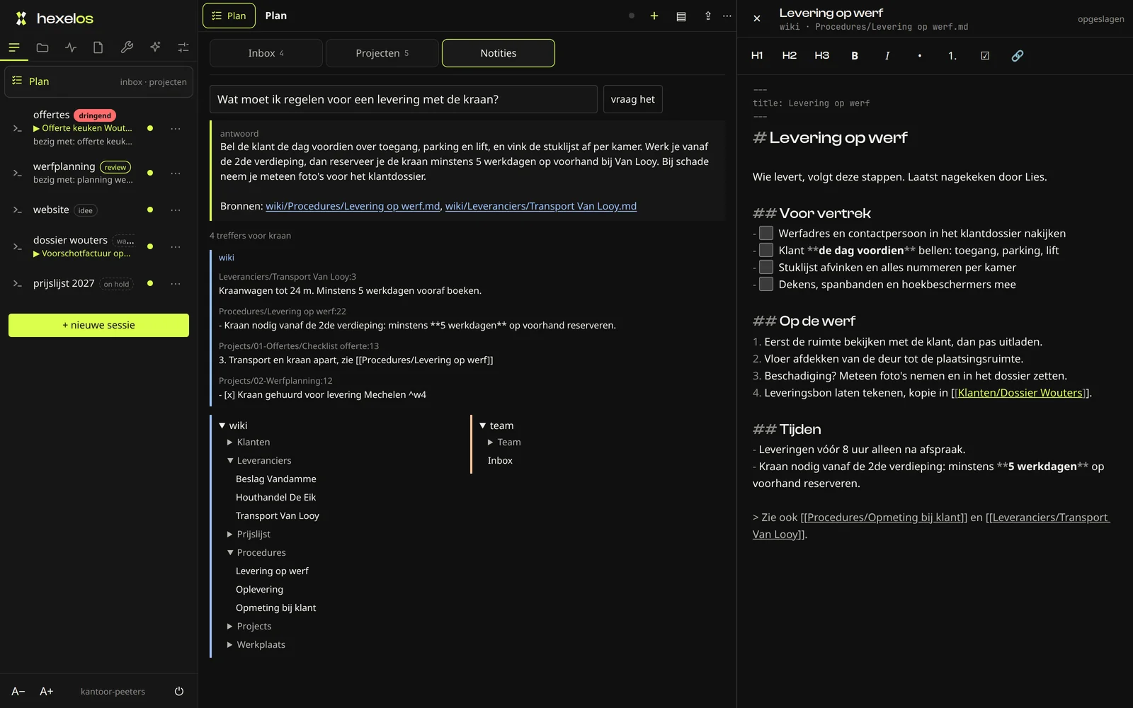 hexelos met een vraag over een levering, het antwoord met bronnen en de procedure in de editor (voorbeelddata)